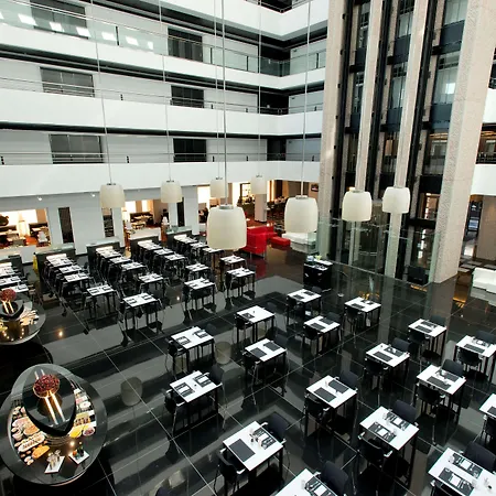 Hilton Madrid Airport 